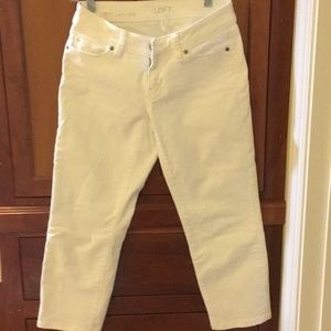 Ann Taylor LOFT curvy crop pants. White.